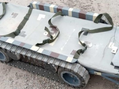 Самоxідний транспортний засіб для медичної евакуації «електроноші»  RC vehicle for medical evacuation 