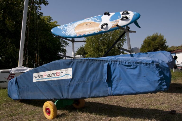 P8 î la barca pieghevole italiana a propulsione ibrida - 1XhcxtmuN2wVV.jpg