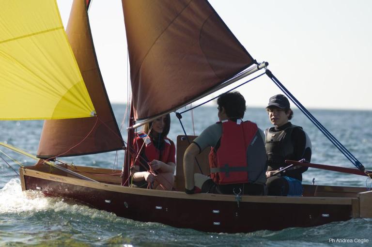 P8 î la barca pieghevole italiana a propulsione ibrida - 2odBEWJTYoHvV.jpg