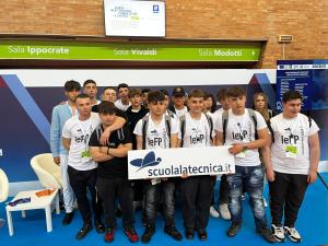 Scuola La tecnica Maker Photo