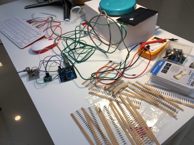 Lab Aberto Fab Lab  Espao de Aprendizagem Informal - Maker Faire Lisbon