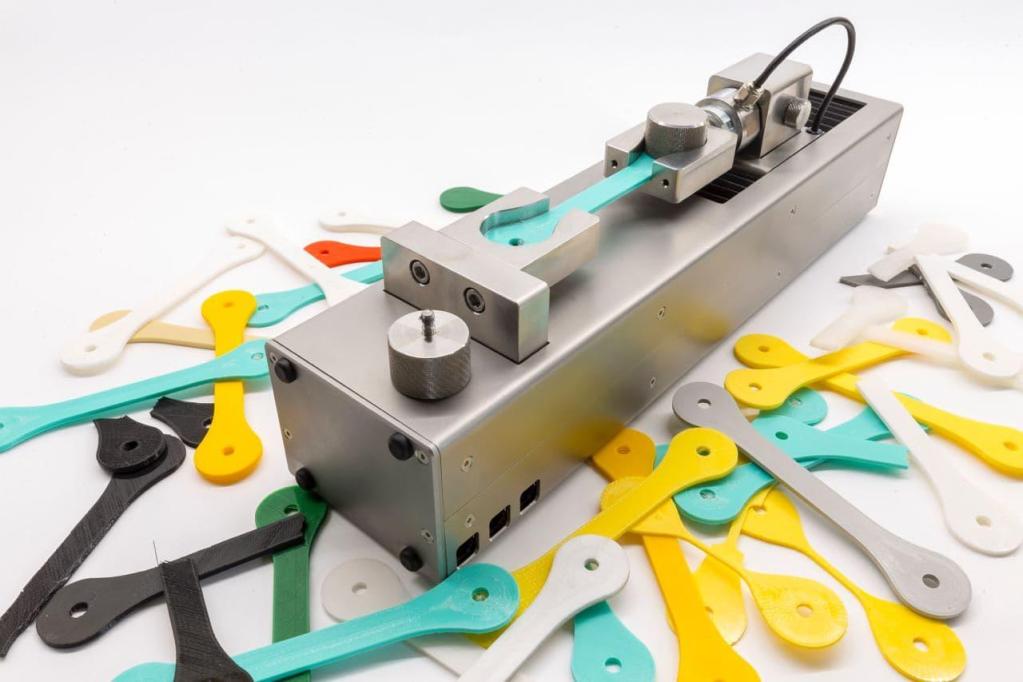 MaCh3D Material Testing (r)Evolution - Maker Faire