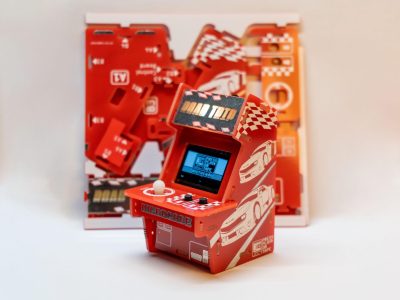 Microcade: Palm sized fully PCB arcade machine for STEM - Maker Faire