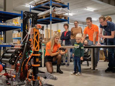 Robot demo Team Rembrandts - Maker Faire Eindhoven