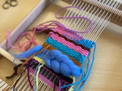 Vævning på væveramme - Maker Faire Aarhus 2024