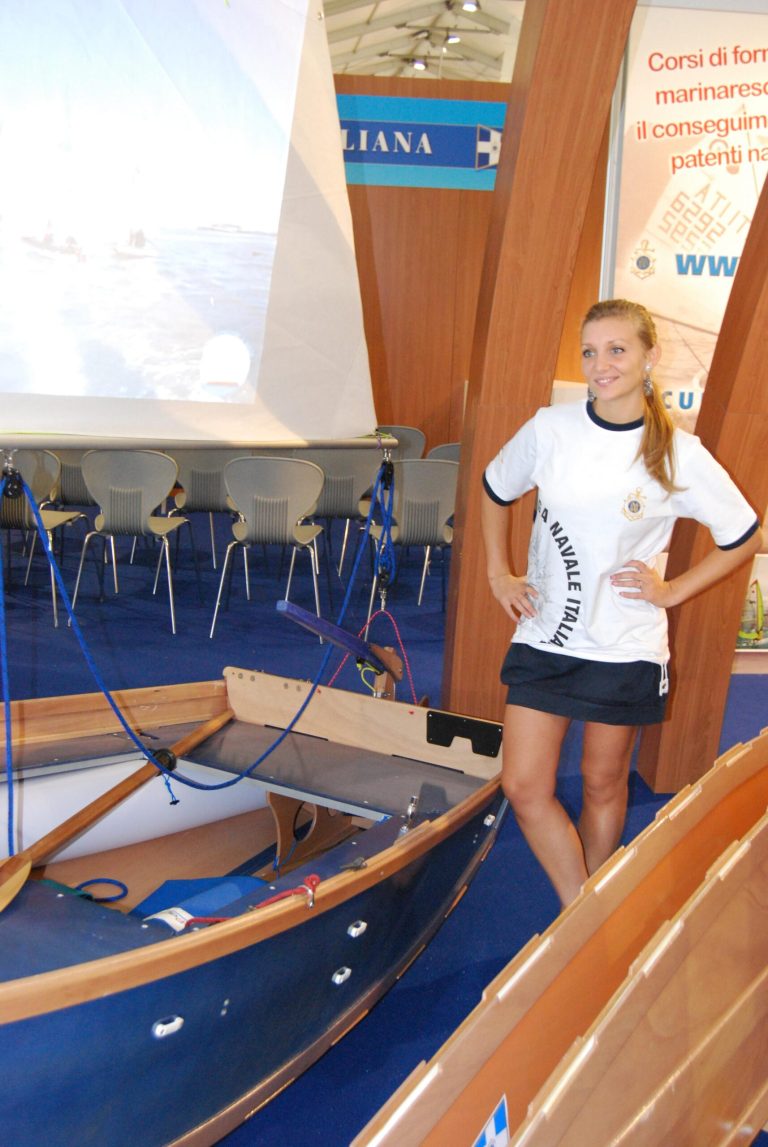 P8 î la barca pieghevole italiana a propulsione ibrida - yEL1QUzZYRDN.jpg